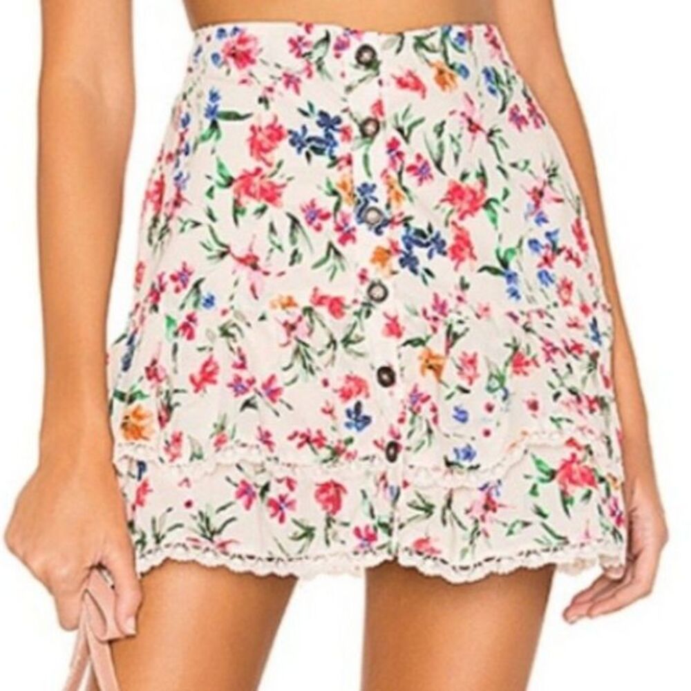 Lovers + Friends Marty Tiered Mini Skirt in Peony Floral Size Medium Cottagecore
